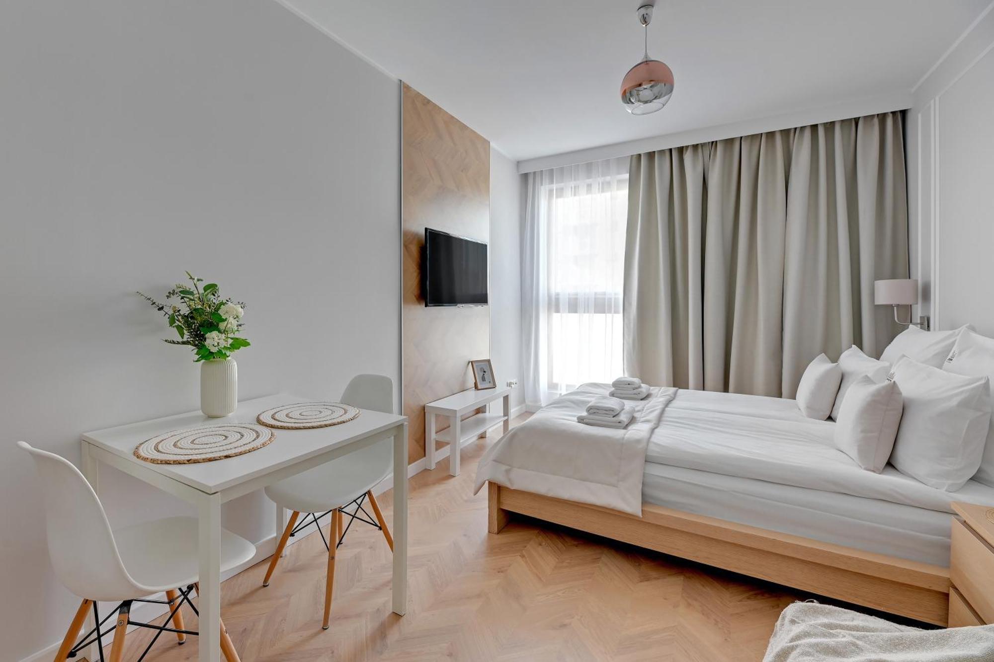 Aura Island Riverside By Downtown Apartments Гданск Екстериор снимка